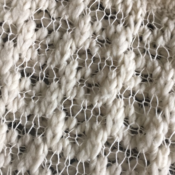 American Eagle Knit Sweater - Picture 2 of 4